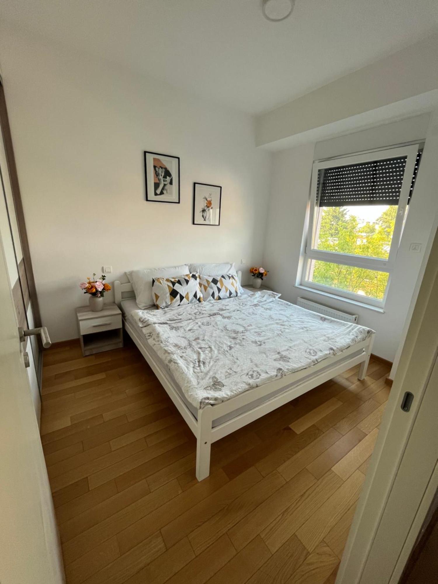 Apartmani Kastel Μπάνια Λούκα Εξωτερικό φωτογραφία